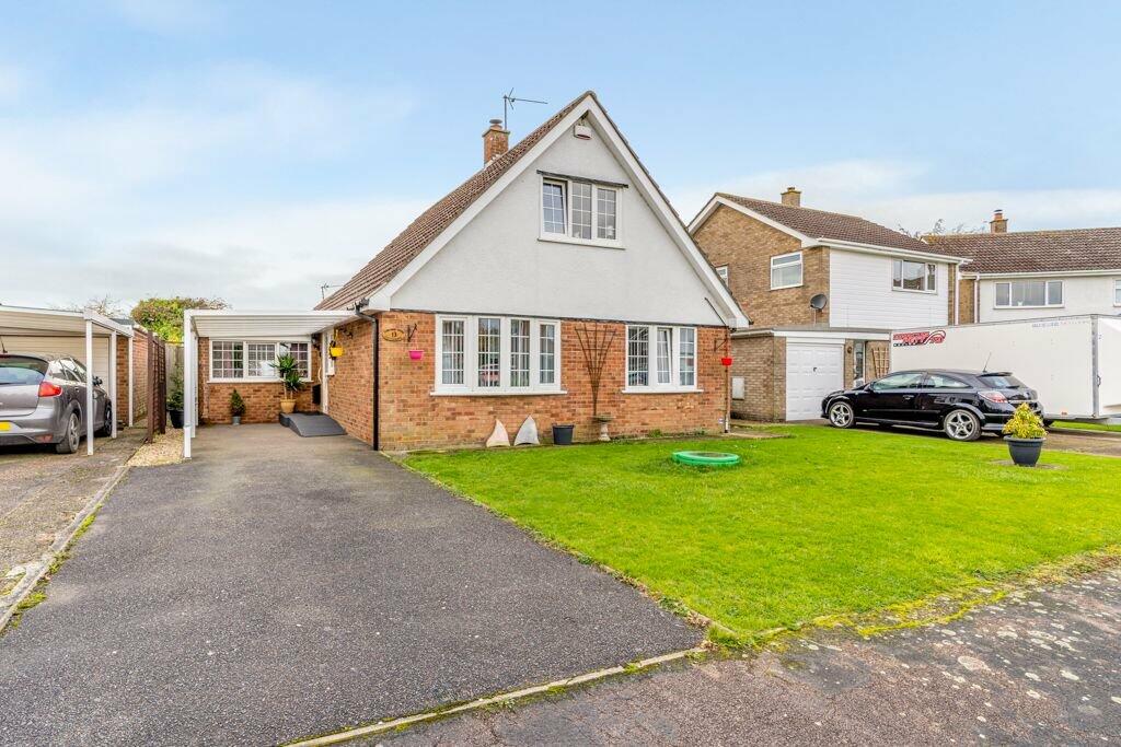 3 bedroom detached house for sale in Castlegate, Gipsey Bridge, PE22
