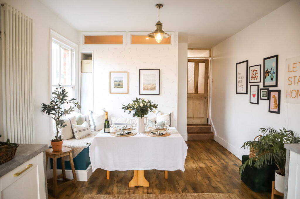 Additional property image - Clifton Road, Rugby, CV21 3QW