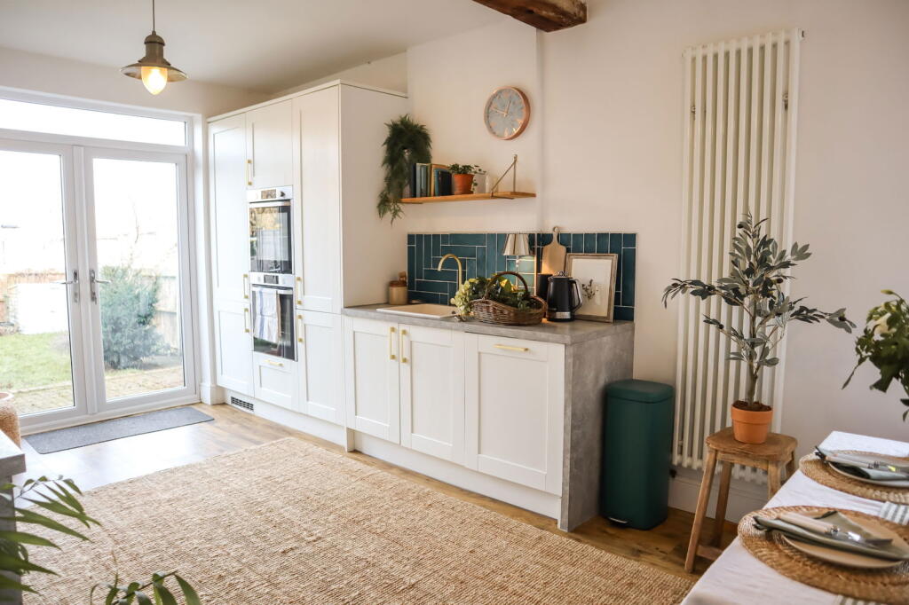 Additional property image - Clifton Road, Rugby, CV21 3QW