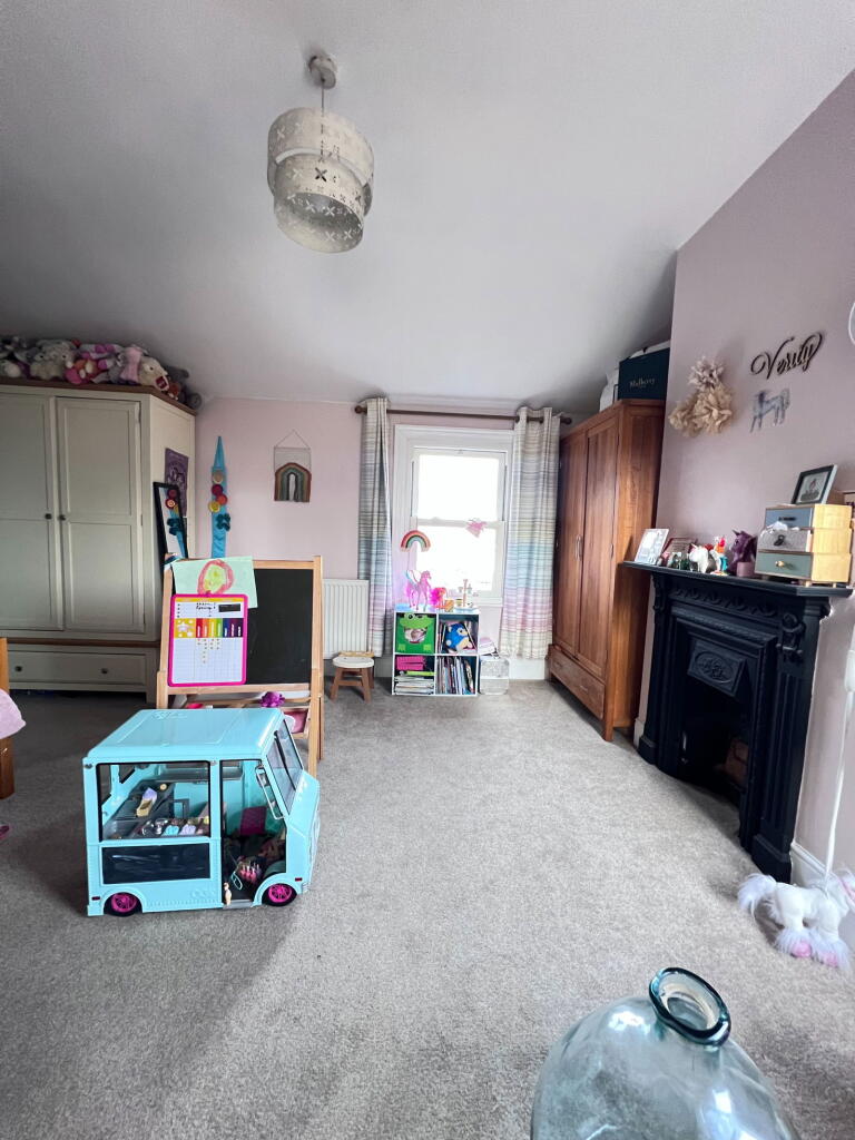 Additional property image - Clifton Road, Rugby, CV21 3QW