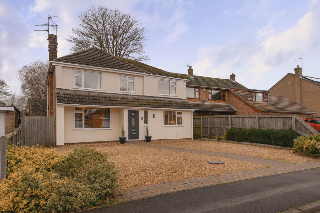 Main image of property: Arnhem Drive in Caythorpe, Grantham