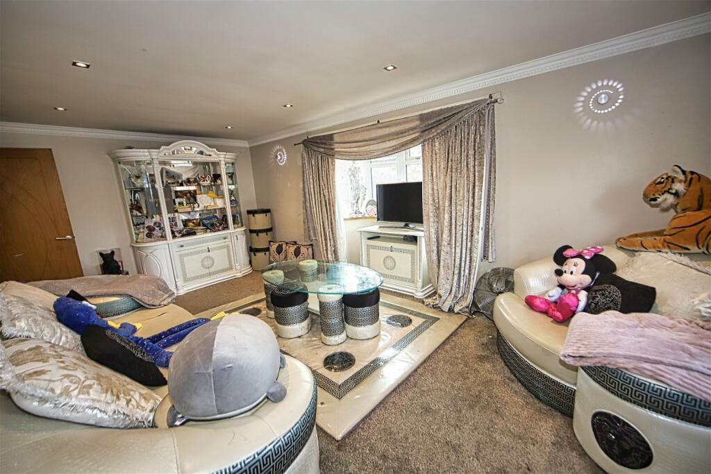 5 bedroom chalet for sale in High Road, Wisbech St. Mary, Wisbech, PE13