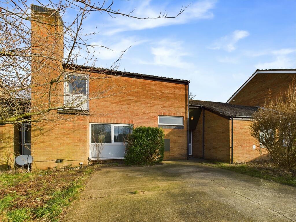 4 bedroom terraced house for sale in Ash Close, RAF Lakenheath, Brandon