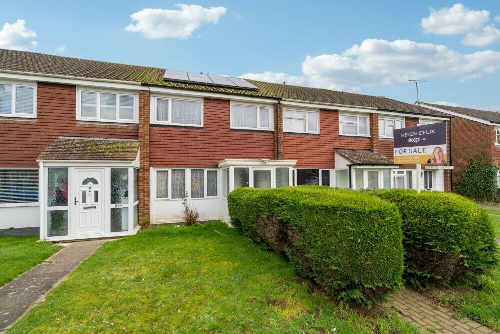 3 bedroom terraced house for sale in Woolmer green, Knebworth Herts SG3