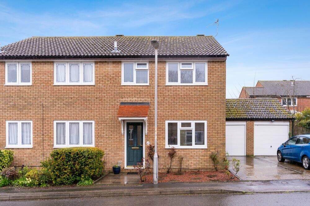 3 bedroom semidetached house for sale in Westell Close, Baldock, SG7