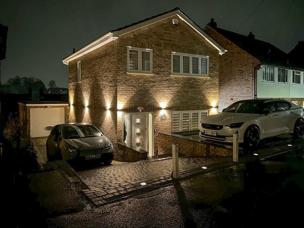 3 bedroom detached house for sale in Woodfields, Stansted Mountfitchet CM24