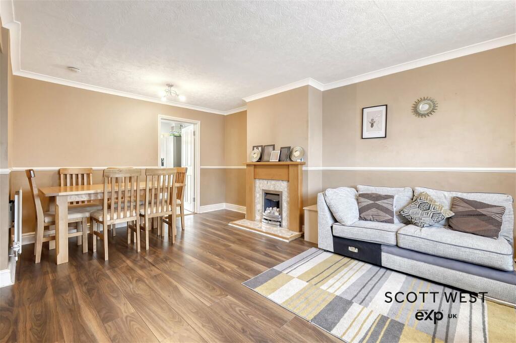 3 bedroom terraced house for sale in Woolmer Green, Basildon, SS15