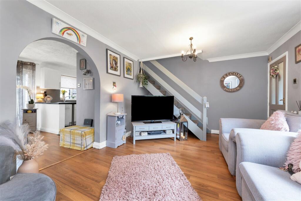 3 bedroom terraced house for sale in Humberdale Way, Warboys