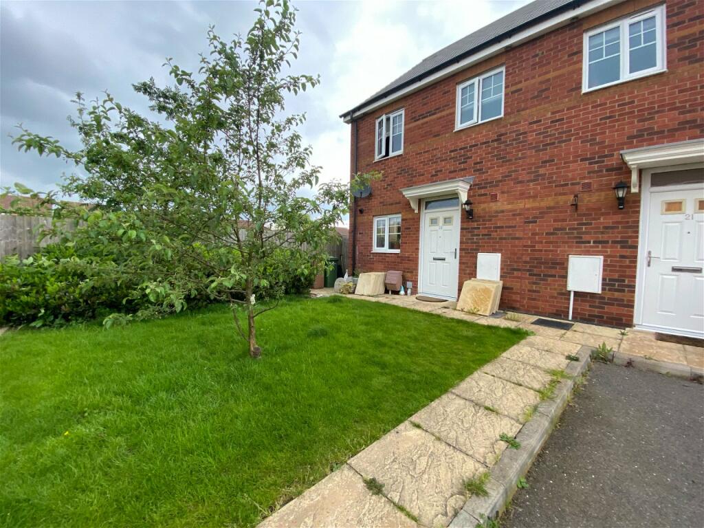 2 bedroom end of terrace house for sale in Pattens Close, Whittlesey
