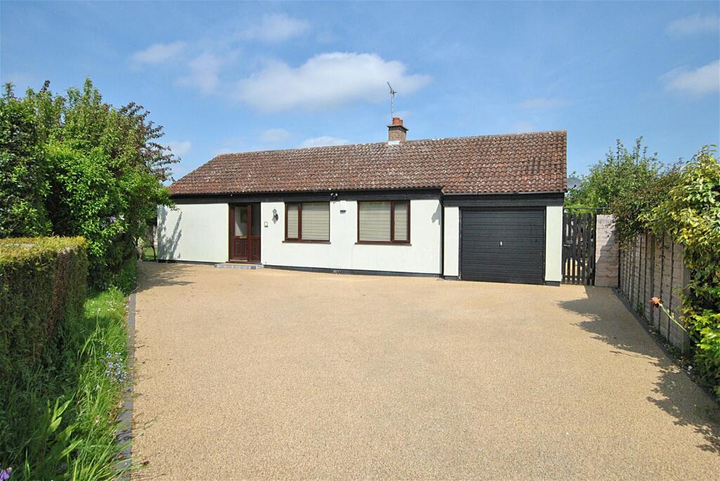 3 bedroom detached bungalow for sale in Shepherds Drive, Lawshall, Bury