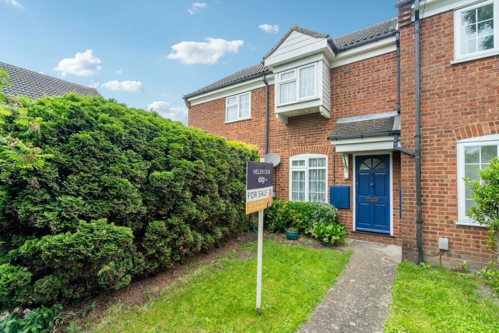 2 bedroom terraced house for sale in Icknield Way East, Baldock, SG7