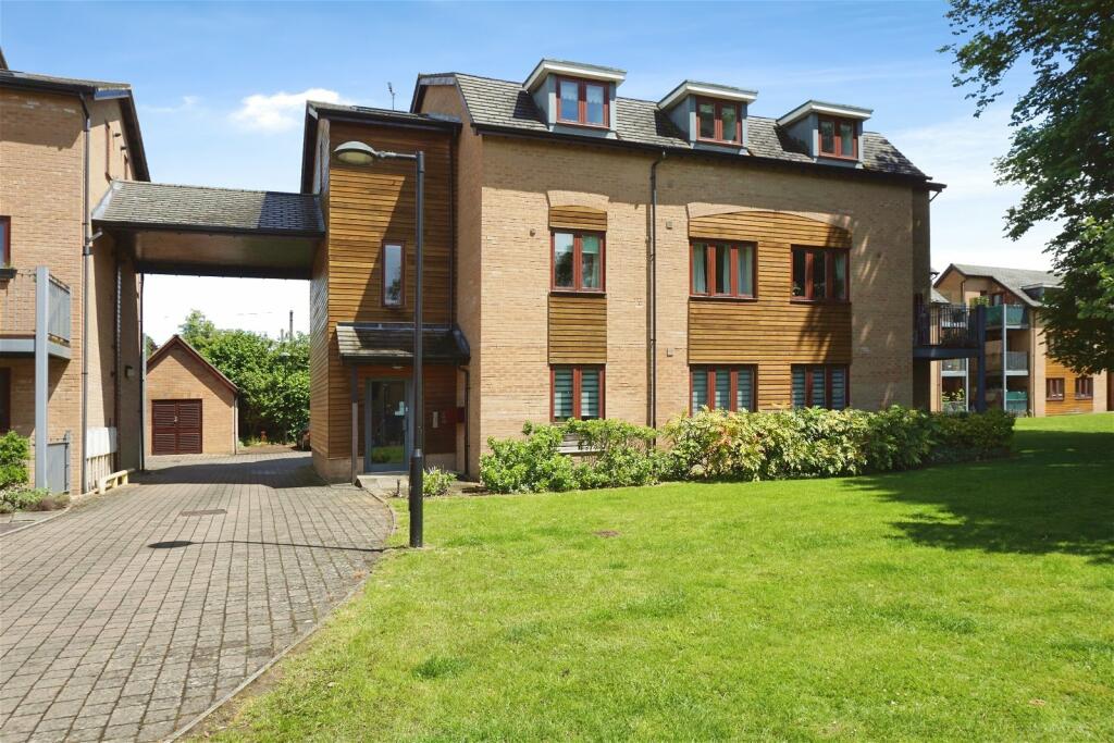 2 bedroom apartment for sale in Abberley Wood, Great Shelford