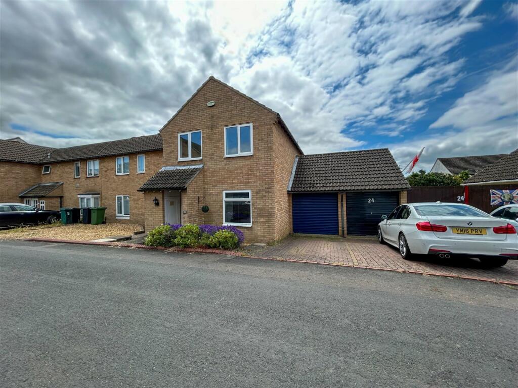3 bedroom end of terrace house for sale in Tantallon Court, LONGTHORPE