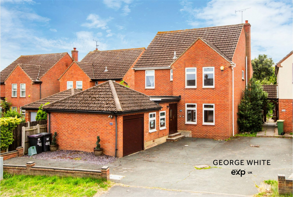 5 bedroom detached house for sale in Ashingdon Road, Rochford, SS4