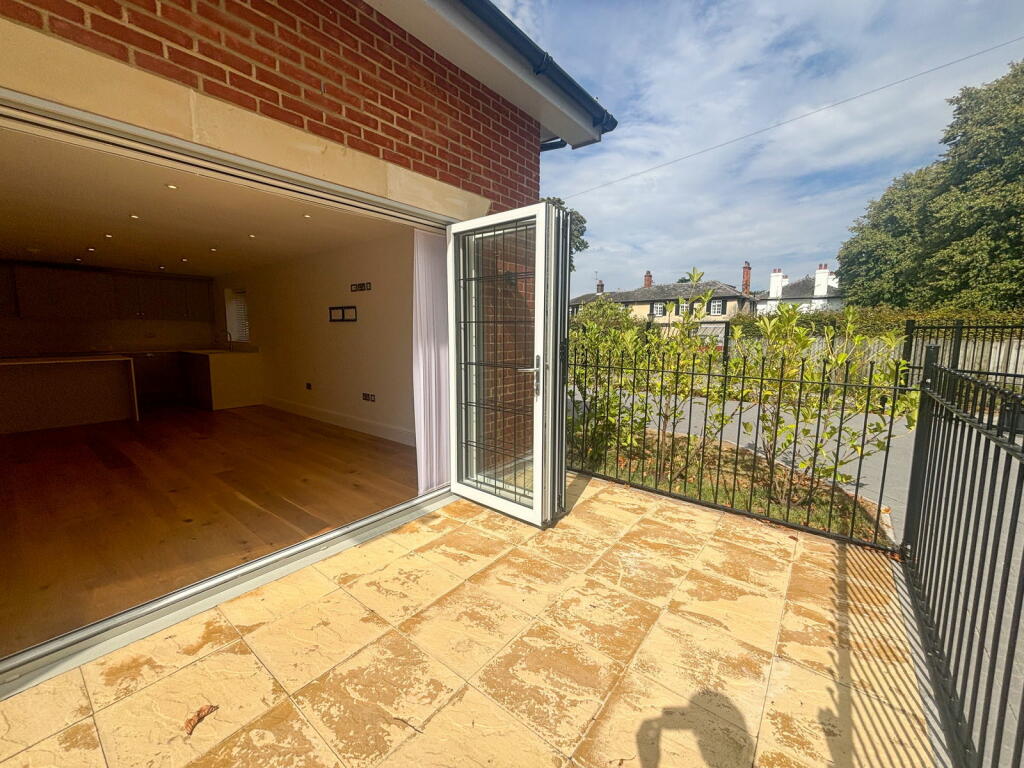 Additional property image - The Sheas, 41 Shenfield Road