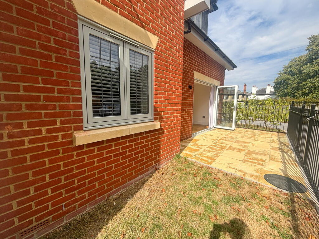 Additional property image - The Sheas, 41 Shenfield Road