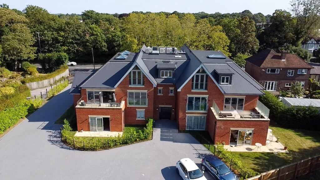 Additional property image - The Sheas, 41 Shenfield Road