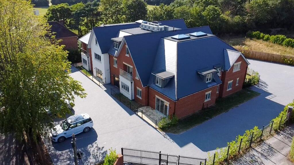 Additional property image - The Sheas, 41 Shenfield Road