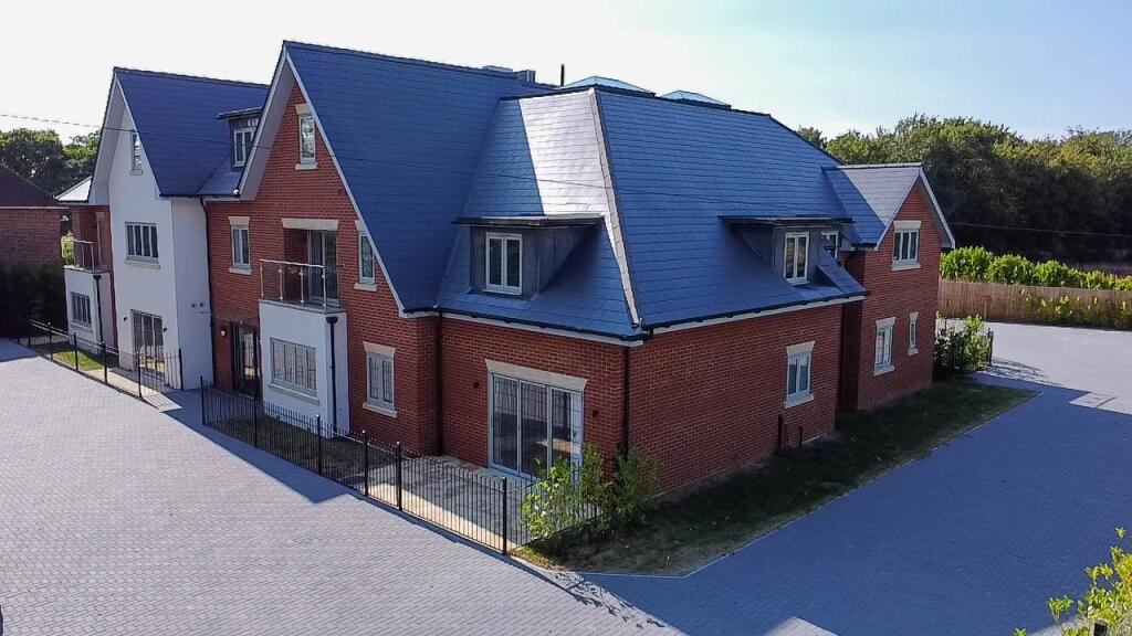 Additional property image - The Sheas, 41 Shenfield Road