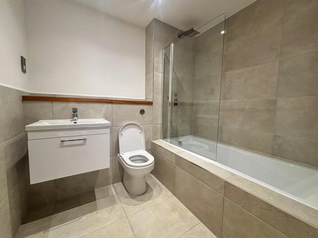Additional property image - The Sheas, 41 Shenfield Road