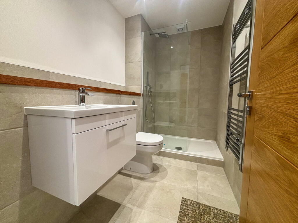 Additional property image - The Sheas, 41 Shenfield Road