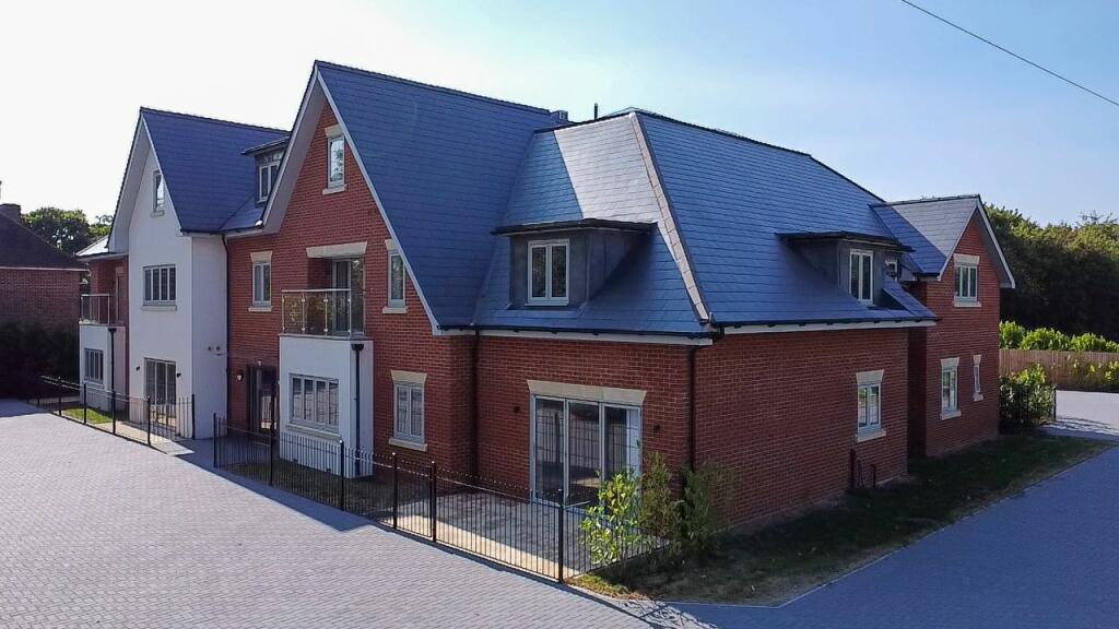 Additional property image - 41 Shenfield Road, Shenfield, Brentwood