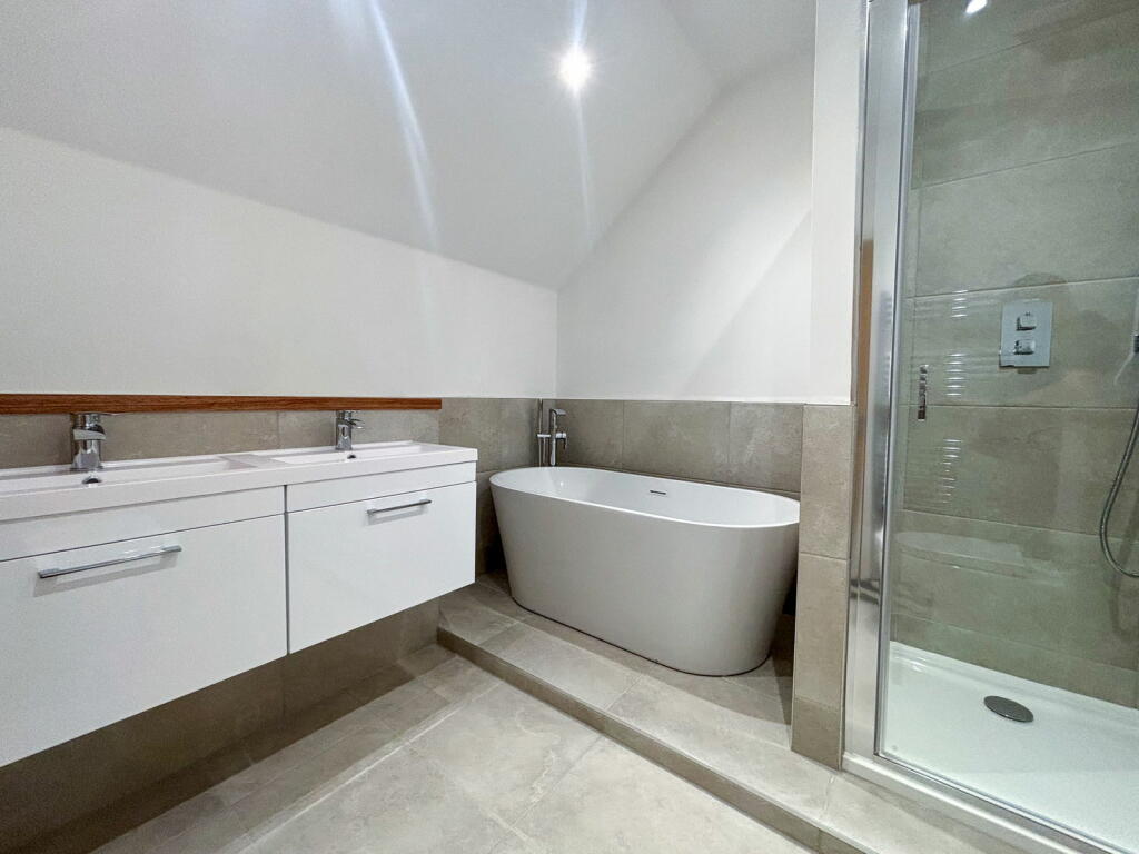 Additional property image - 41 Shenfield Road, Shenfield, Brentwood