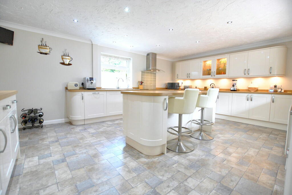 Additional property image - Malting End, Wickhambrook, Newmarket, CB8 8QA