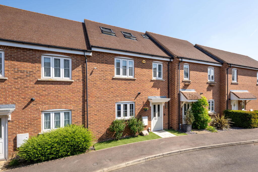 4 bedroom terraced house