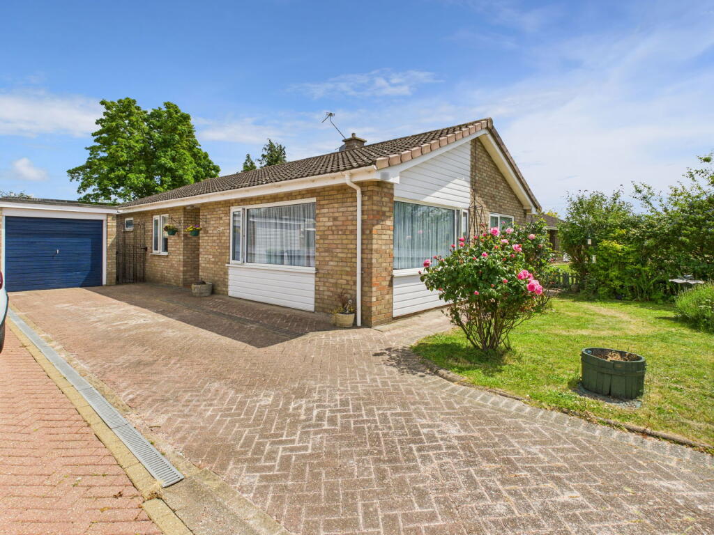 3 bedroom detached bungalow