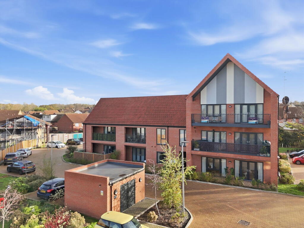 Main image of property: Goldington Crescent, Billericay, CM12 0GJ