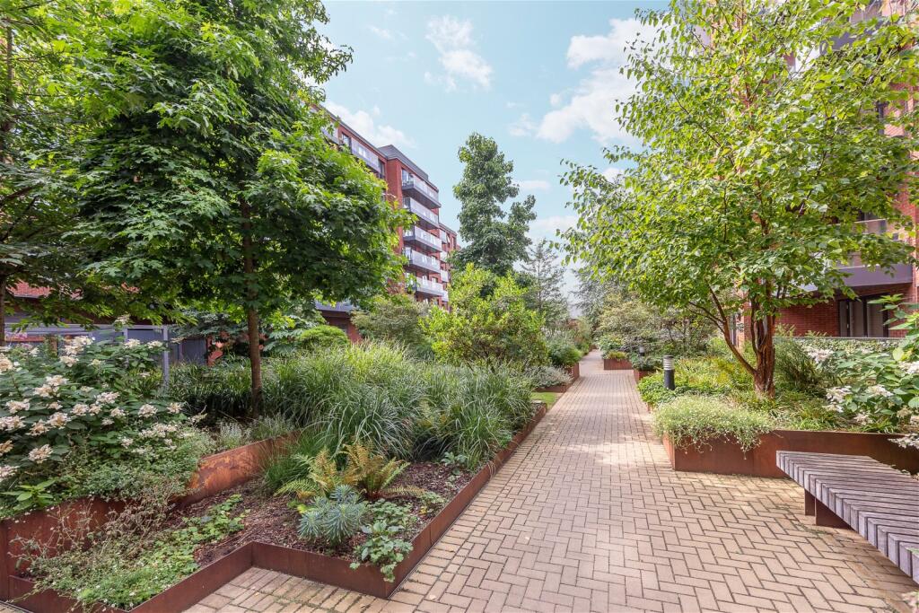 2 bedroom apartment for sale in Gaumont Place, Streatham Hill SW2