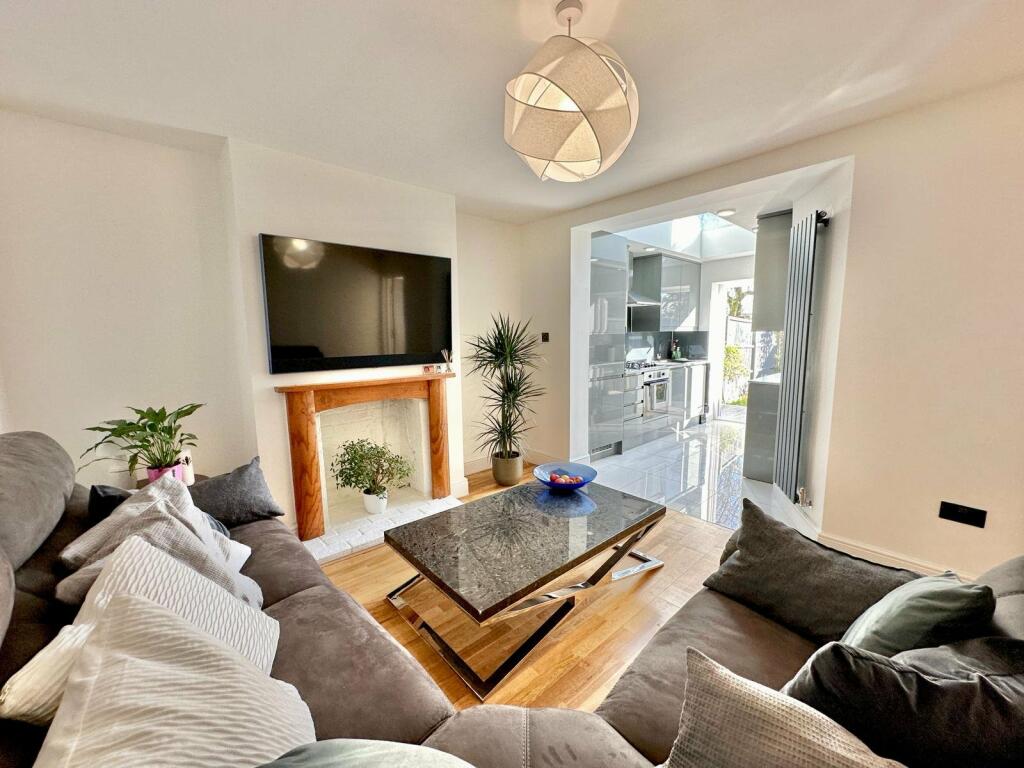 2 bedroom for sale in Locket Road, Harrow, HA3 7PB, HA3