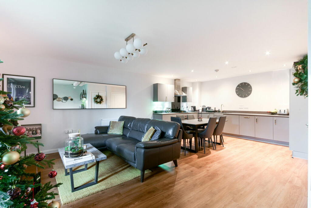 Additional property image - Iron Railway Close, Coulsdon, Surrey, CR5 3LF