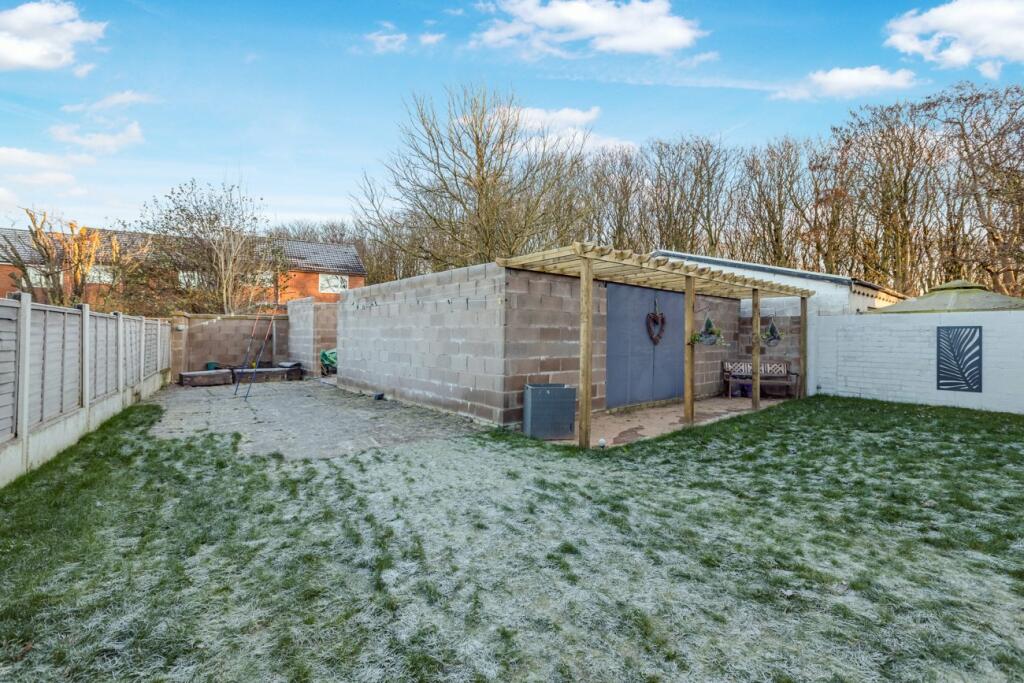 4 bedroom detached house for sale in Fleetwood Road, Fleetwood, FY7 8BD