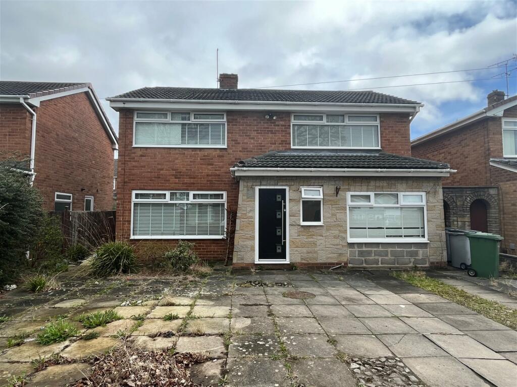 4 bedroom detached house for sale in Plymyard Avenue, Eastham, CH62