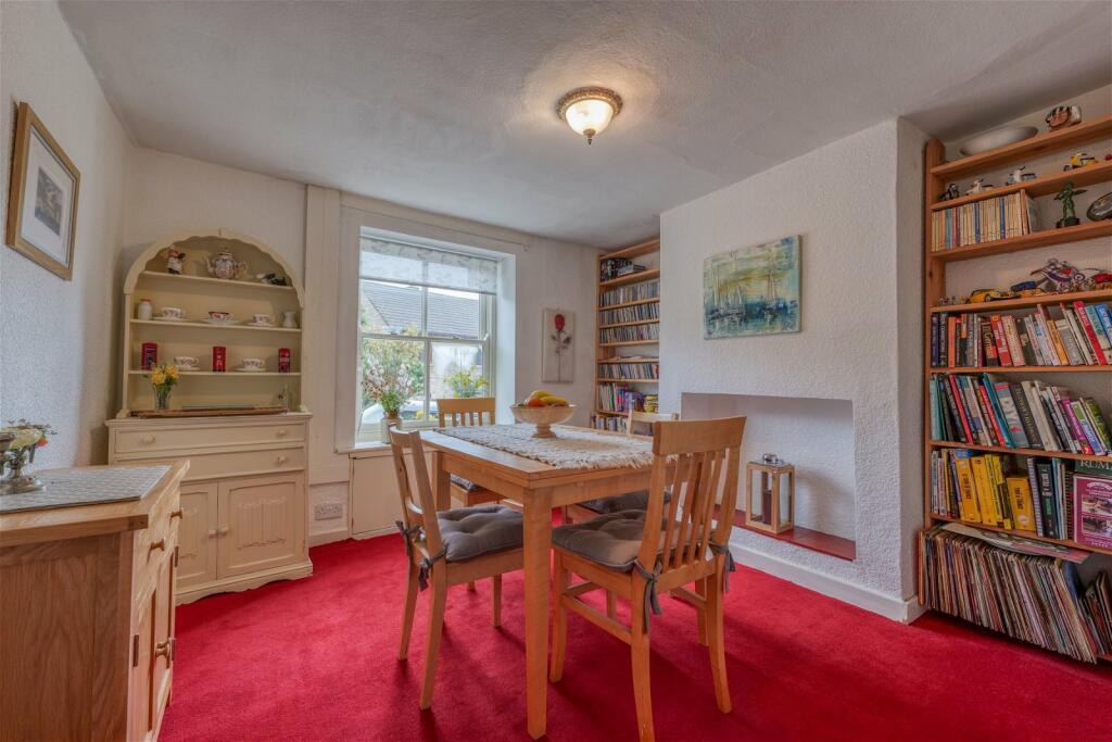 4 bedroom end of terrace house for sale in Cocksheadhey Road