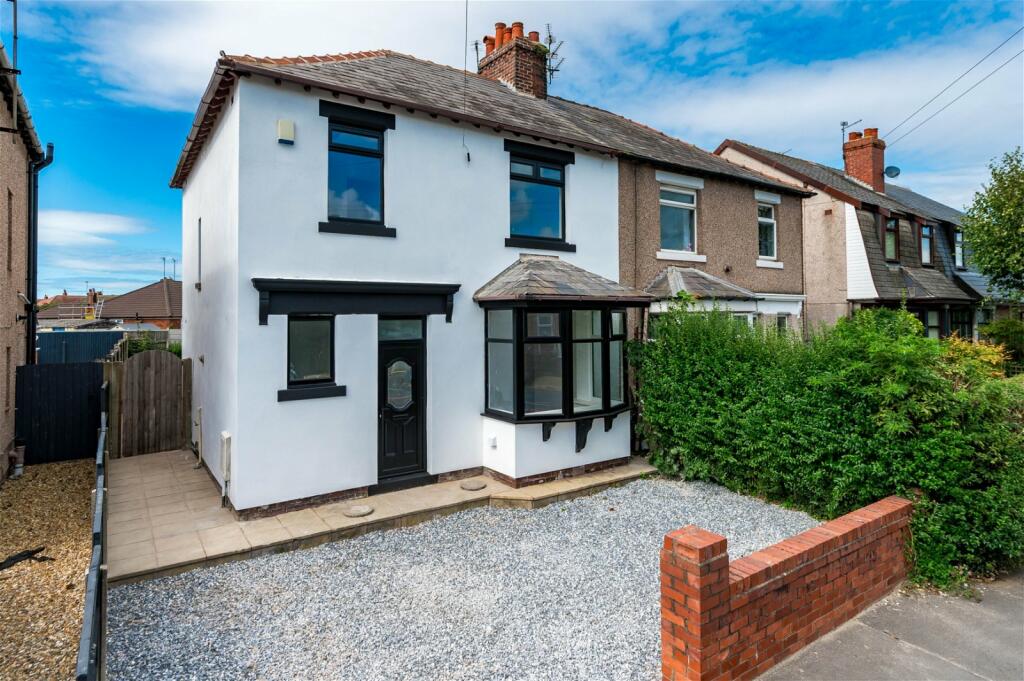 3 bedroom semidetached house for sale in Fleetwood Road North