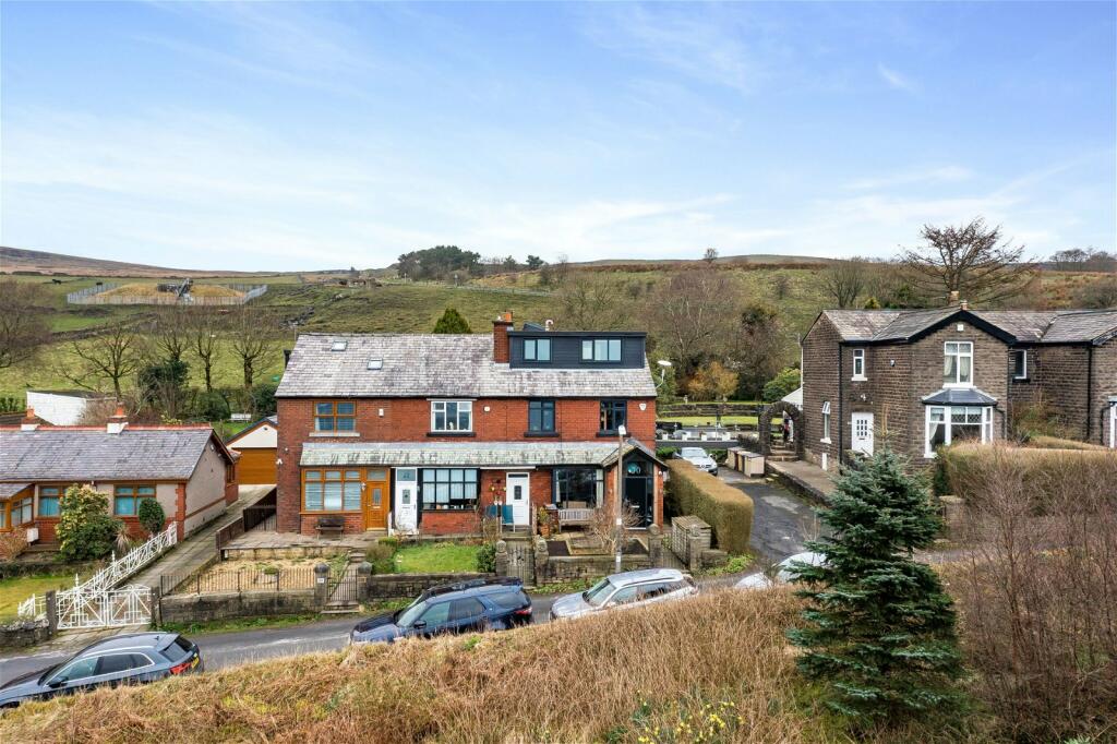 4 bedroom end of terrace house for sale in Lane, Horwich