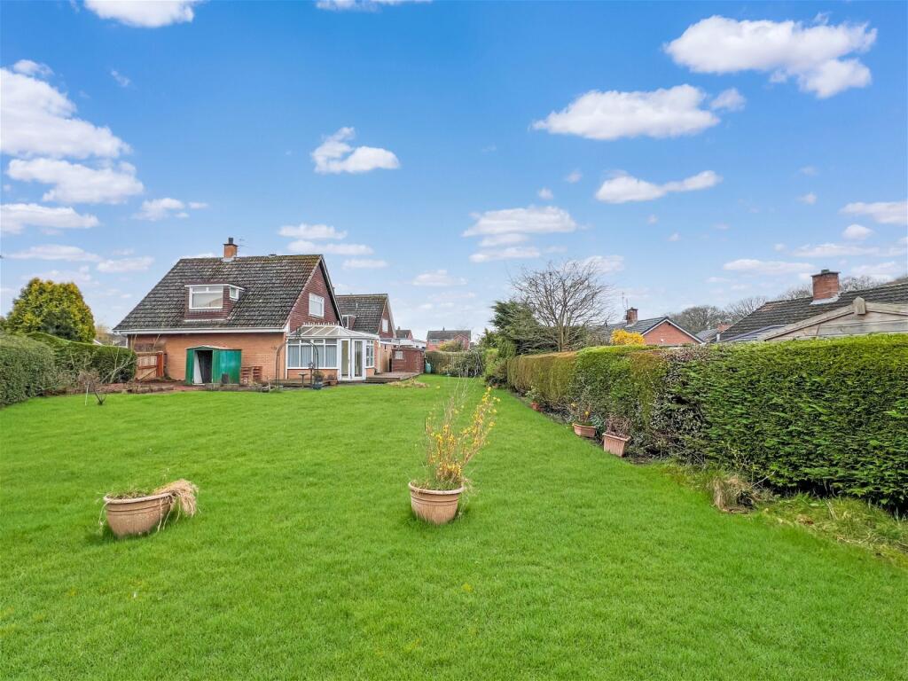 4 bedroom detached house for sale in Lowry Hill, Carlisle, Cumbria, CA3