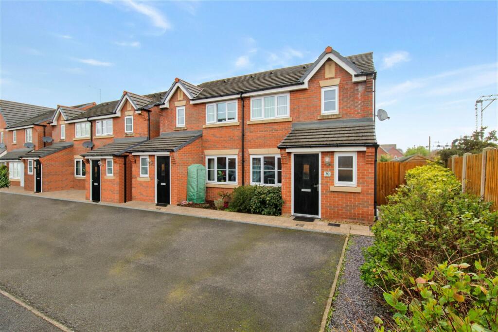 3 bedroom semidetached house for sale in Heron Way, Sandbach, CW11