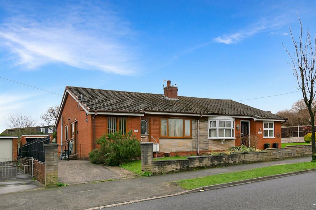 2 bedroom semidetached bungalow for sale in Collingwood Road, Chorley