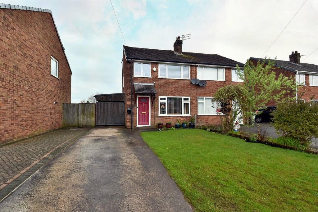 3 bedroom semidetached house for sale in Lewis Close, Adlington, Lancashire, PR7