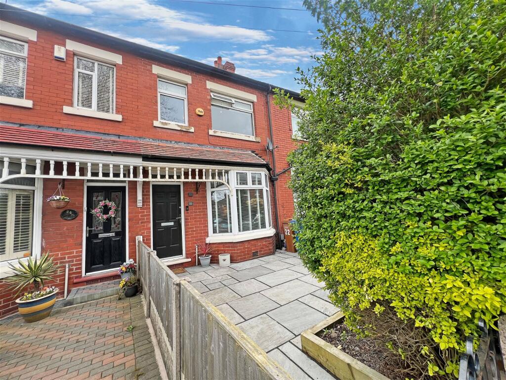 2 bedroom terraced house for sale in Broadstone Hall Road South