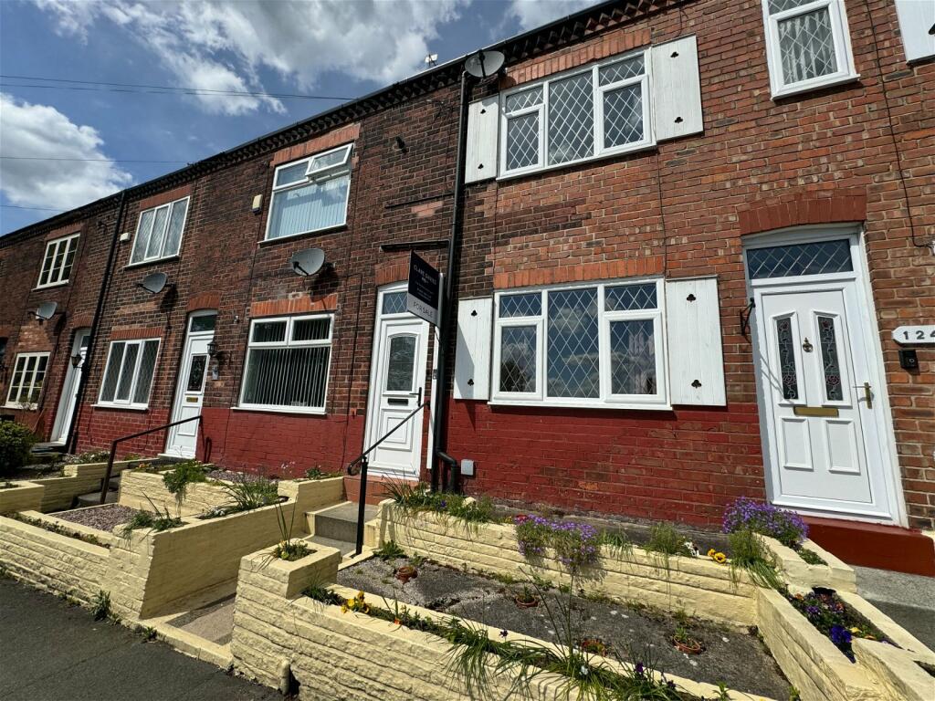 2 bedroom terraced house for sale in Vicars Hall Lane, Worsley