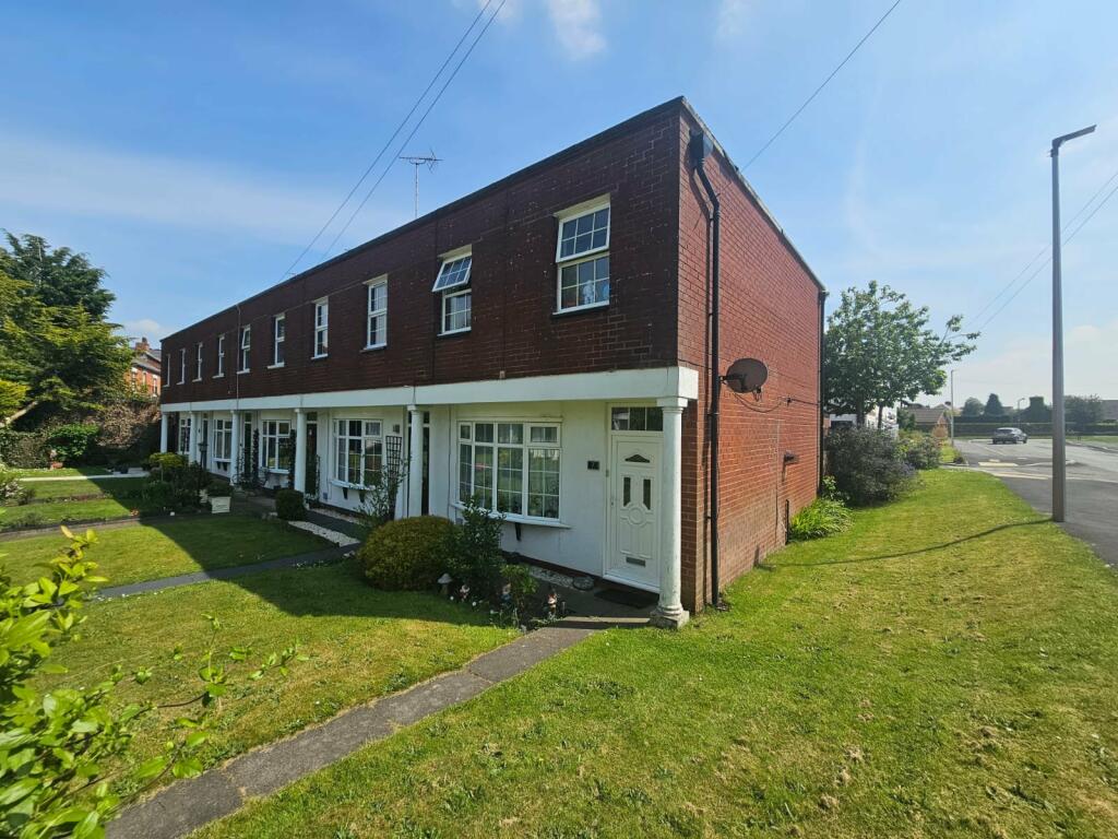 3 bedroom end of terrace house for sale in Handley Hill, Winsford, CW7
