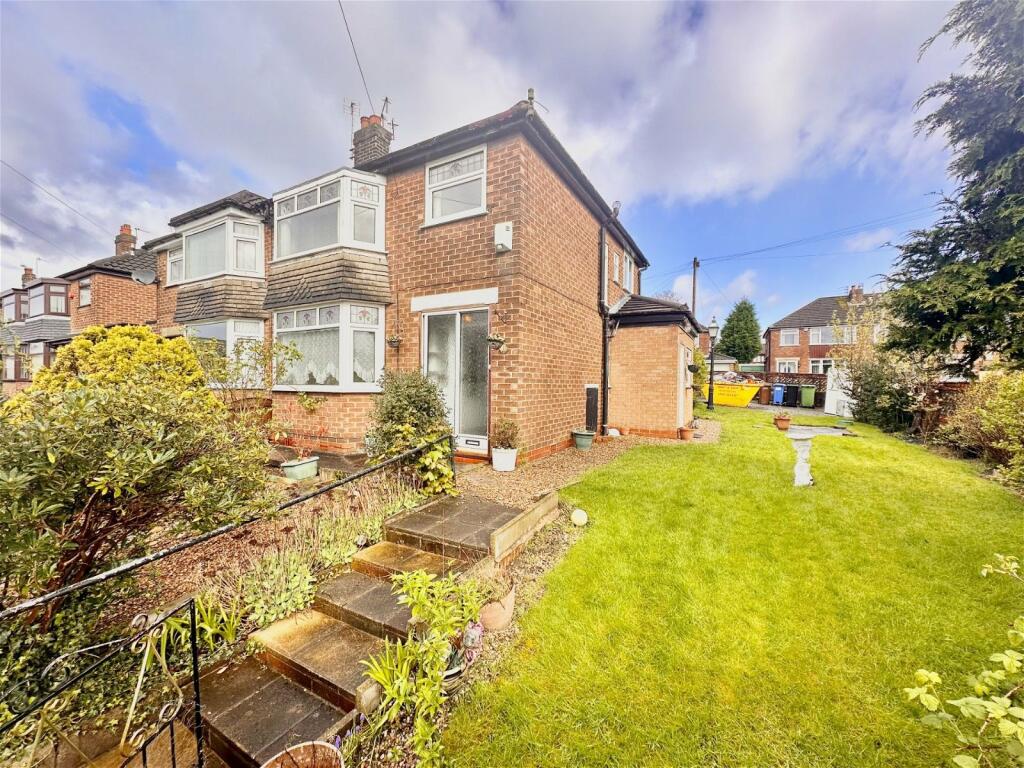3 bedroom semidetached house for sale in Mayfield Grove, Reddish