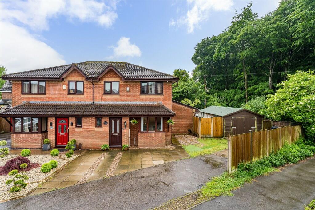 3 bedroom semidetached house for sale in Newby Drive, Skelmersdale, WN8 6PU, WN8