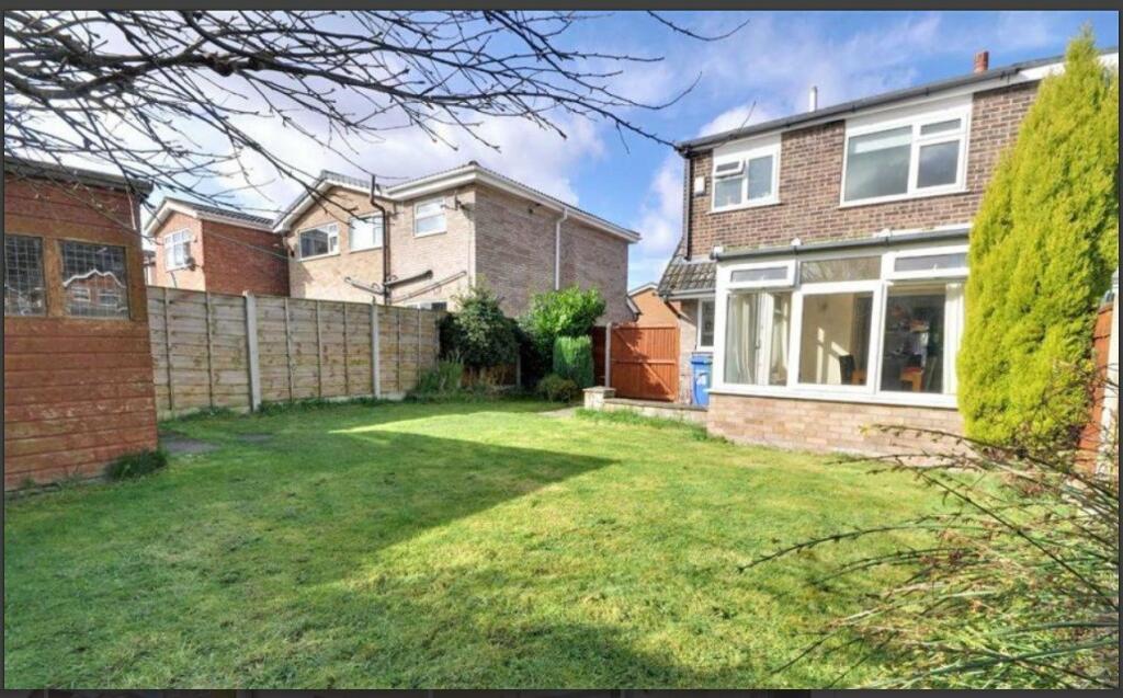 3 bedroom semidetached house for sale in Sandringham Drive, Heaton