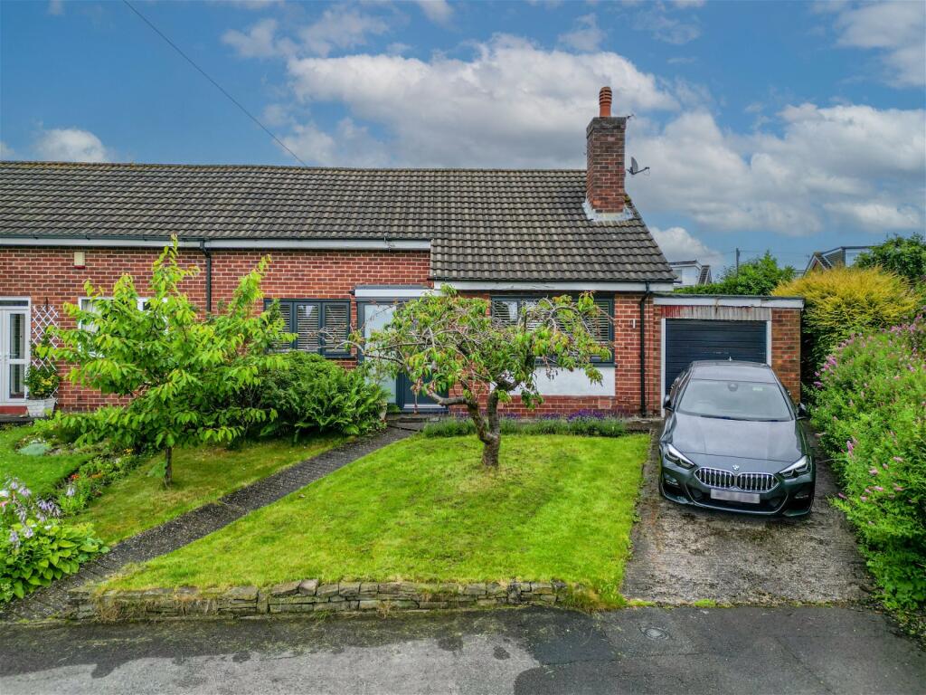 2 bedroom semidetached bungalow for sale in Elmsway, Bollington, SK10